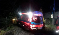 W trakcie świąt dwie karetki ugrzęzły na drodze. Interweniowała straż 