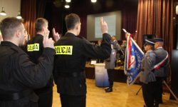 Szeregi średzkiej policji zasilili nowi funkcjonariusze