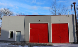 Strażacy z Pichorowic cieszą się z odnowionej remizy