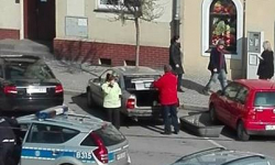 Stłuczka dwóch osobówek na rynku w Środzie Śląskiej