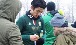 Zlicytują jutro dwie piłki z podpisami piłkarzy. Dochód przeznaczą na cel charytatywny