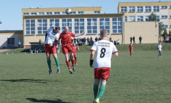 Kolejny emocjonujący weekend z piłką nożną w roli głównej