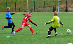 Porażka seniorów w Strzelinie, zwycięstwa grup młodzieżowych - przegląd meczów średzkiej Polonii