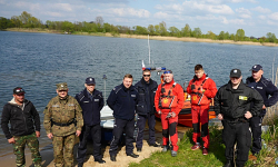 Kontrole policji i straży rybackiej na Odrze. Skontrolowano 6 łodzi i wylegitymowano 32 osoby