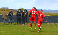 Zwycięska seria Mechanika trwa, Miękinia w pogoni za awansem – podsumowanie piłkarskiego weekendu