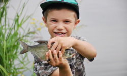 29. młodych wędkarzy wzięło udział w zawodach na Kajakach