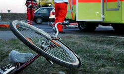 Osobówka potrąciła rowerzystkę. Kobieta mimo reanimacji zmarła w szpitalu [aktualizacja]