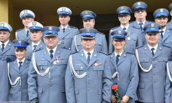 Wielu funkcjonariuszy z awansami i wyróżnieniami