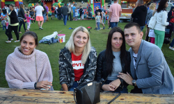 Wspólna zabawa przy rytmach disco polo. Drugi dzień Festiwalu Lata