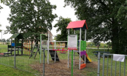 Dziesięć miejscowości ma już nowe urządzenia na placach zabaw