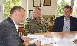 Coraz bliżej do remontu placówki w Piersnie. Powiat podpisał umowę