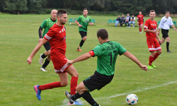 Podział punktów w Jastrzębcach. Pogoń i Orzeł strzelają po dwa gole [GALERIA]