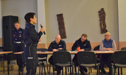 "Nie daj się oszukać". Debata policyjna w Miękini