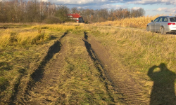 Rolnicy zniszczyli i zabrudzili im drogi. Mieszkaniec - to koniec tolerancji