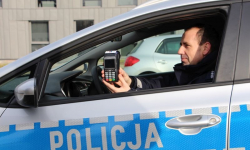 Za mandat będzie można zapłacić kartą. Trzy terminale dostali średzcy policjanci