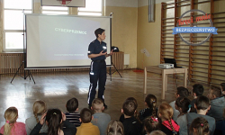 Spotkanie na temat cyberprzemocy w ramach programu "Kręci mnie bezpieczeństwo"