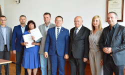 Podpisali umowy na chodniki i kolejne ścieżki rowerowe. Gdzie powstaną?