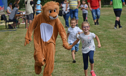 Podczas festynu w Chmielowie zebrano prawie 29. tysięcy złotych dla chorej Andżeliki
