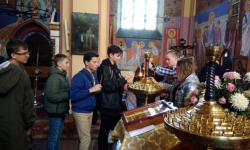 Uczniowie z Lutyni uczestniczą w zajęciach prowadzonych na Uniwersytecie Wrocławskim