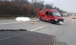 Na A4 zderzyły się dwa busy. Zginął 20-letni mężczyzna, kilka osób zostało rannych [foto]