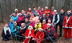 Sportowa sobota w Wilkszynie. Odbył się Mikołajkowy Marsz Nordic Walking