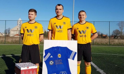 Brytyjski klub Wolverhampton Wanderers podarował stroje Wilkom Różana [video]