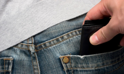 Policja apeluje o rozwagę i radzi jak nie dać się okraść