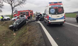 Dwie osoby są poszkodowane po wypadku koło Gościsławia [foto]