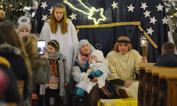 Kryniczno: mieszkańcy zaprezentowali w kościele przedstawienie Jasełkowe [foto+video]