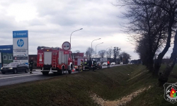 Dwie osobówki zderzyły się na DK 94. Pojazdami podróżowały kilkuletnie dzieci [foto]