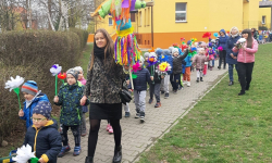 Najmłodsi witają wiosnę w Malczycach [foto]