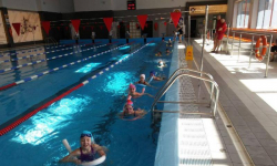 Uczniowie z gminy Udanin będą uczestniczyć w zajęciach nauki pływania