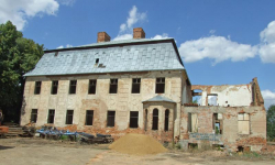 Poznajemy powiat średzki - Pałac w Chmielowie