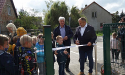 W Wilkszynie otwarto nowy plac zabaw. Gotowa jest także pętla autobusowa oraz parking