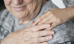 Miękiński GOPS poszukuje wolontariuszy do niesienia pomocy seniorom