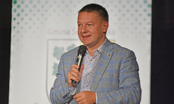 Radni uznali skargę na działalność burmistrza. Dotyczy skreślenia dziecka z listy uczniów