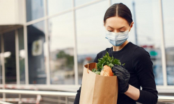 Przedsiębiorcy z terenu gminy Miękinia oferują dowóz zakupów. W akcję są zaangażowani wolontariusze