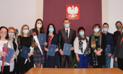 Gmina Kostomłoty: Sześcioro nauczycieli  z awansem na stopień nauczyciela mianowanego