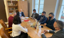 Umowa na wykonanie chodnika we Wrocisławicach podpisana