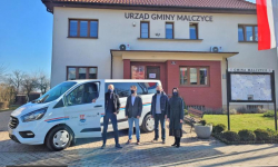 Malczyce: Nowy samochód do przewozu osób niepełnosprawnych odebrany