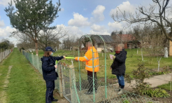 Dzielnicowi rozmawiali z działkowcami seniorami