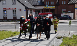 Złożyli wieńce przy obelisku w Malczycach i Kwietnie