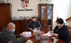 Podpisano umowę na przebudowę świetlicy wiejskiej w Pichorowicach