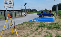 Dobiegają końca prace związane w budową parkingu "Parkuj i jedź" przy stacji kolejowej w Czernej