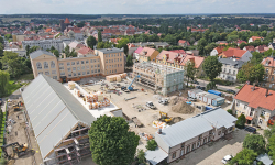 Trwa budowa kompleksu handlowo-usługowego przy Wrocławskiej [Zdjęcia]