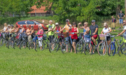 Kilkadziesiąt osób wzięło udział w 8. Malczyckiej Wycieczce Rowerowej [Zdjęcia]