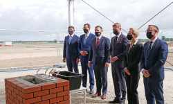 PepsiCo zainwestuje ponad miliard złotych w zakład pod Środą Śląską. Wmurowano kamień węgielny