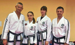 Dwie zawodniczki taekwon-do reprezentujące gminę Miękinia powołane na zgrupowanie Kadry Polski