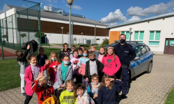 Średzcy funkcjonariusze kontynuują akcję „Bezpieczna droga do szkoły”