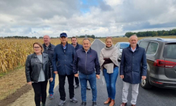 Droga relacji Wilkostów-Czerna odebrana. Wspólna inwestycja samorządów kosztowała 335 tys. złotych